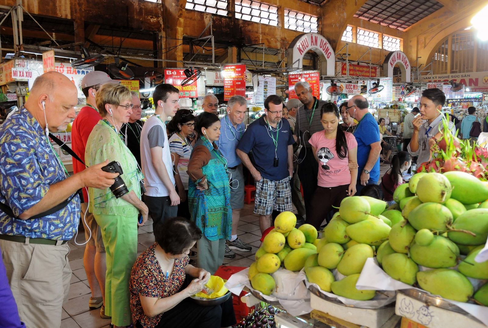 hcm-cho-ben-thanh-tico-tour-1789379217.jpg