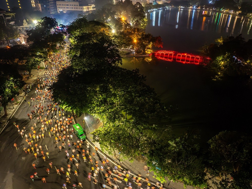 hinh-anh-thi-dau-mua-thu-4-tai-ho-guom-1789403493.jpg