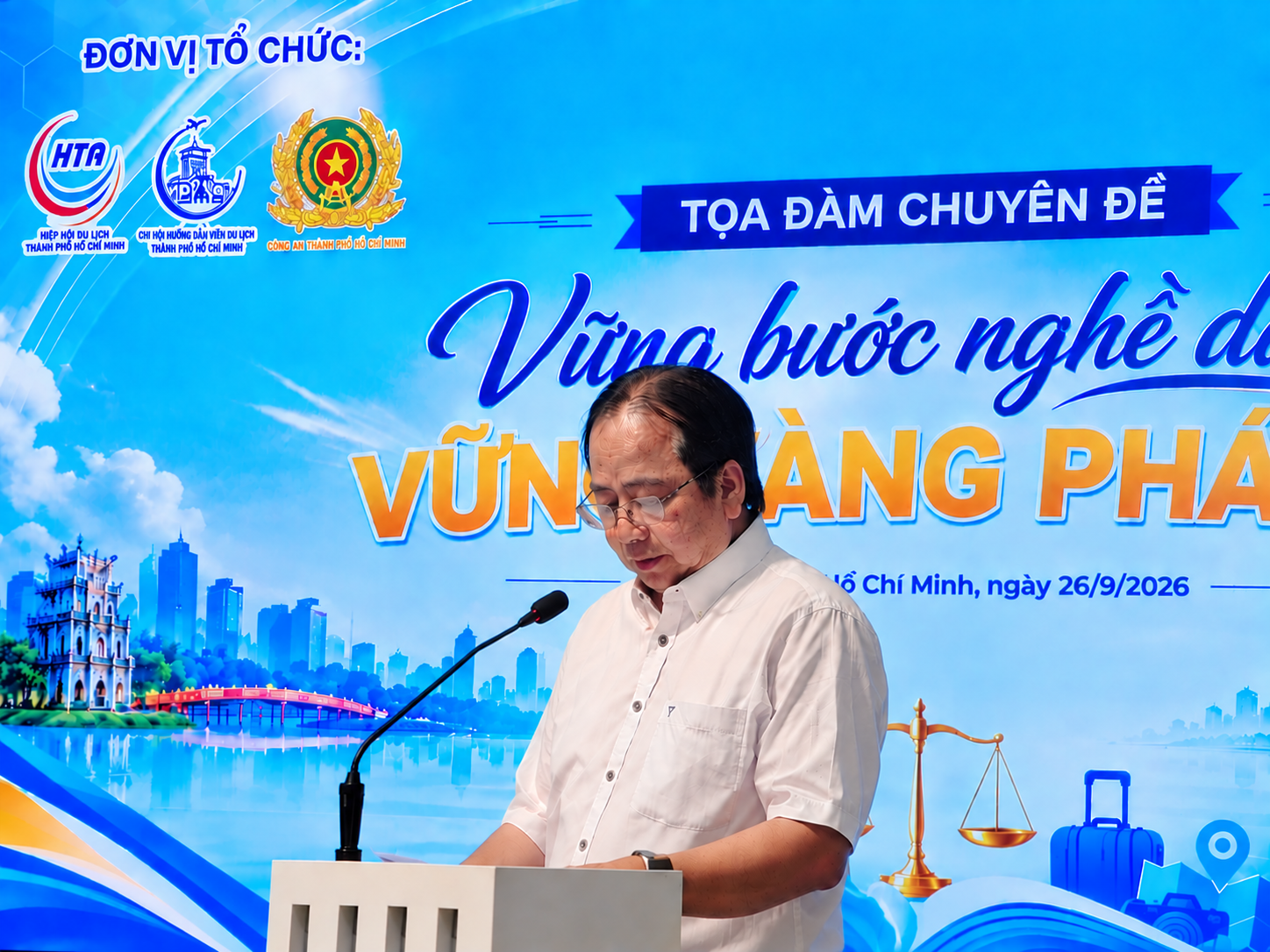 ong-nguyen-viet-anh-phat-bieu-tai-toa-dam-1790418241.png