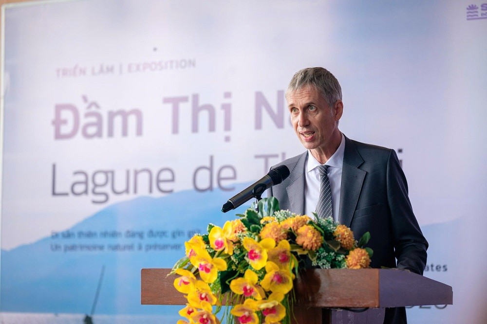 sylvain-ouillon-truong-dai-dien-ird-tai-viet-nam-phat-bieu-3-1790594443.jpg