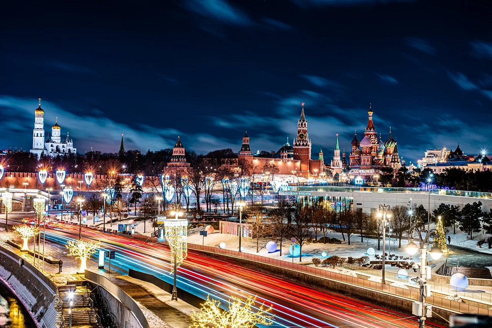 dien-kremlin-va-quang-truong-do-o-moscow-1792132106.png