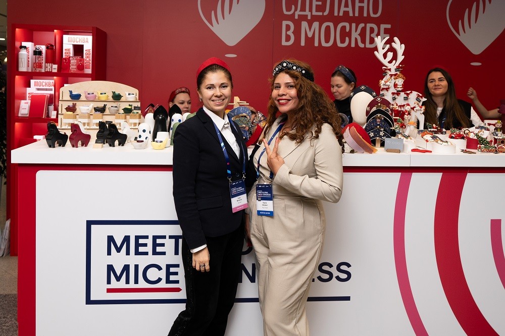 gian-hang-made-in-russia-tai-hoi-nghi-thuong-dinh-mice-toan-cau-1792132106.jpeg