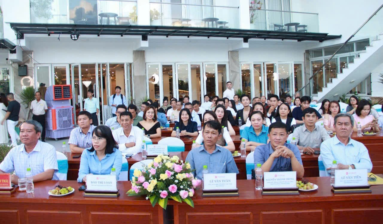 cac-dai-bieu-tham-du-buoi-le-hop-bao-1792664488.jpg