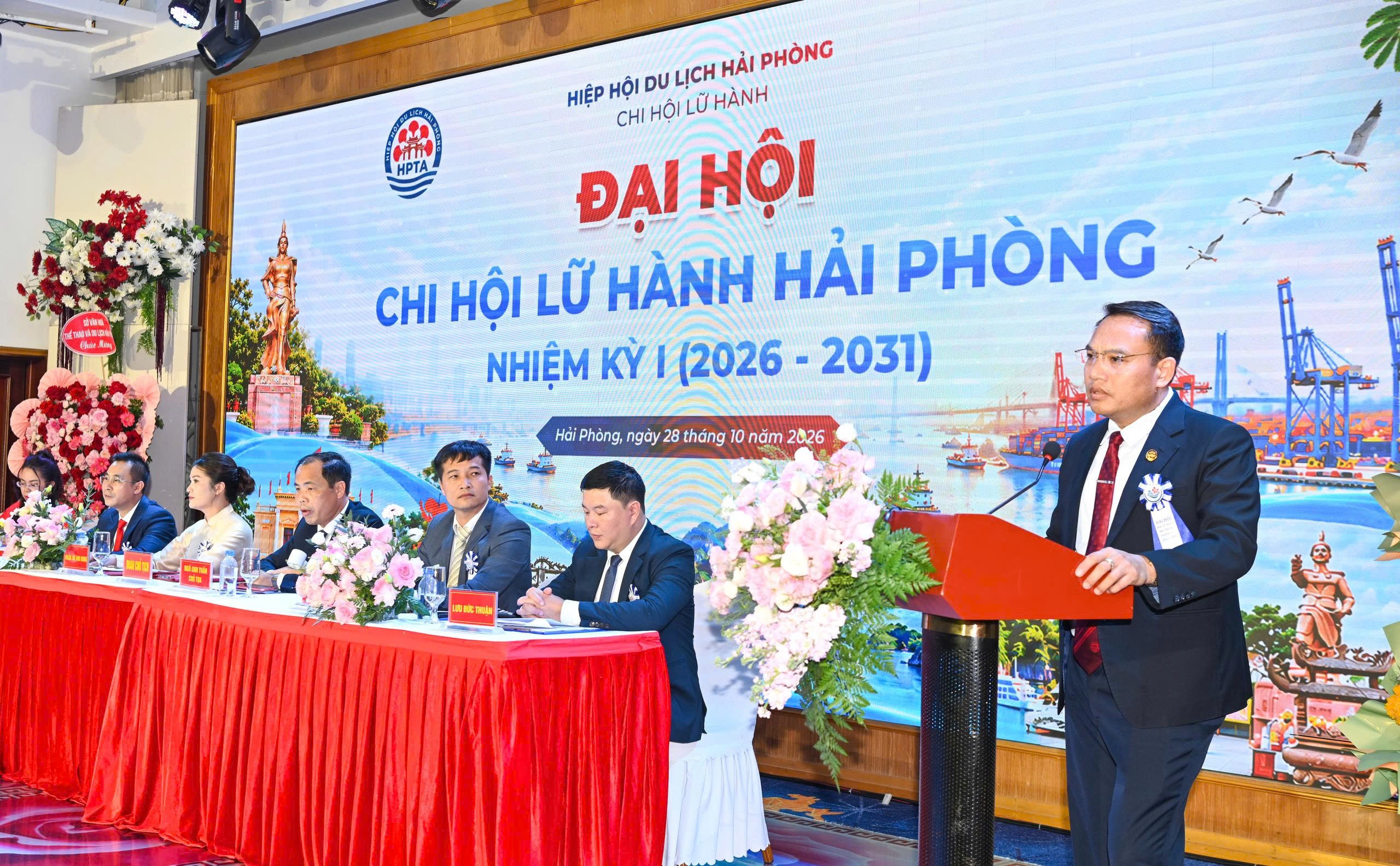 doan-chu-tich-1793236394.jpg