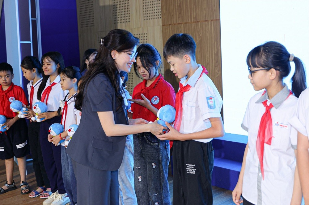 30-nam-quy-doraemon-10-1793374103.jpg