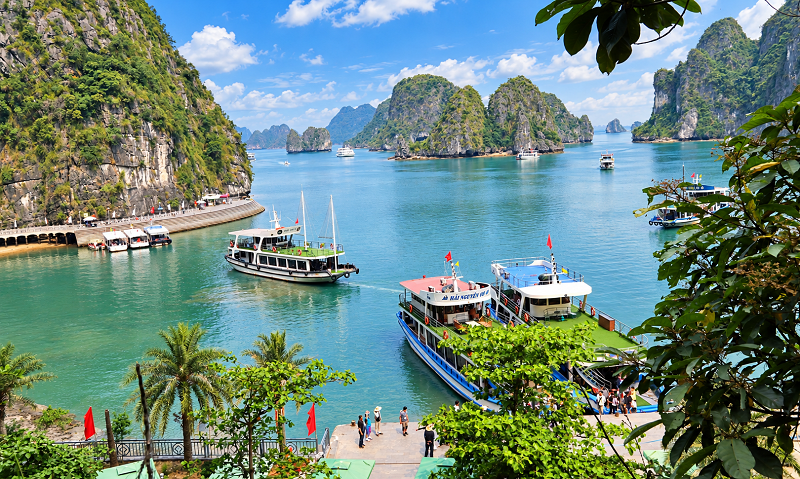 mot-goc-vinh-ha-long-ai-1793375564.png