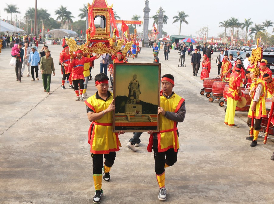 le-ruoc-bo-truyen-thong-den-a-sao-1746172914.jpg