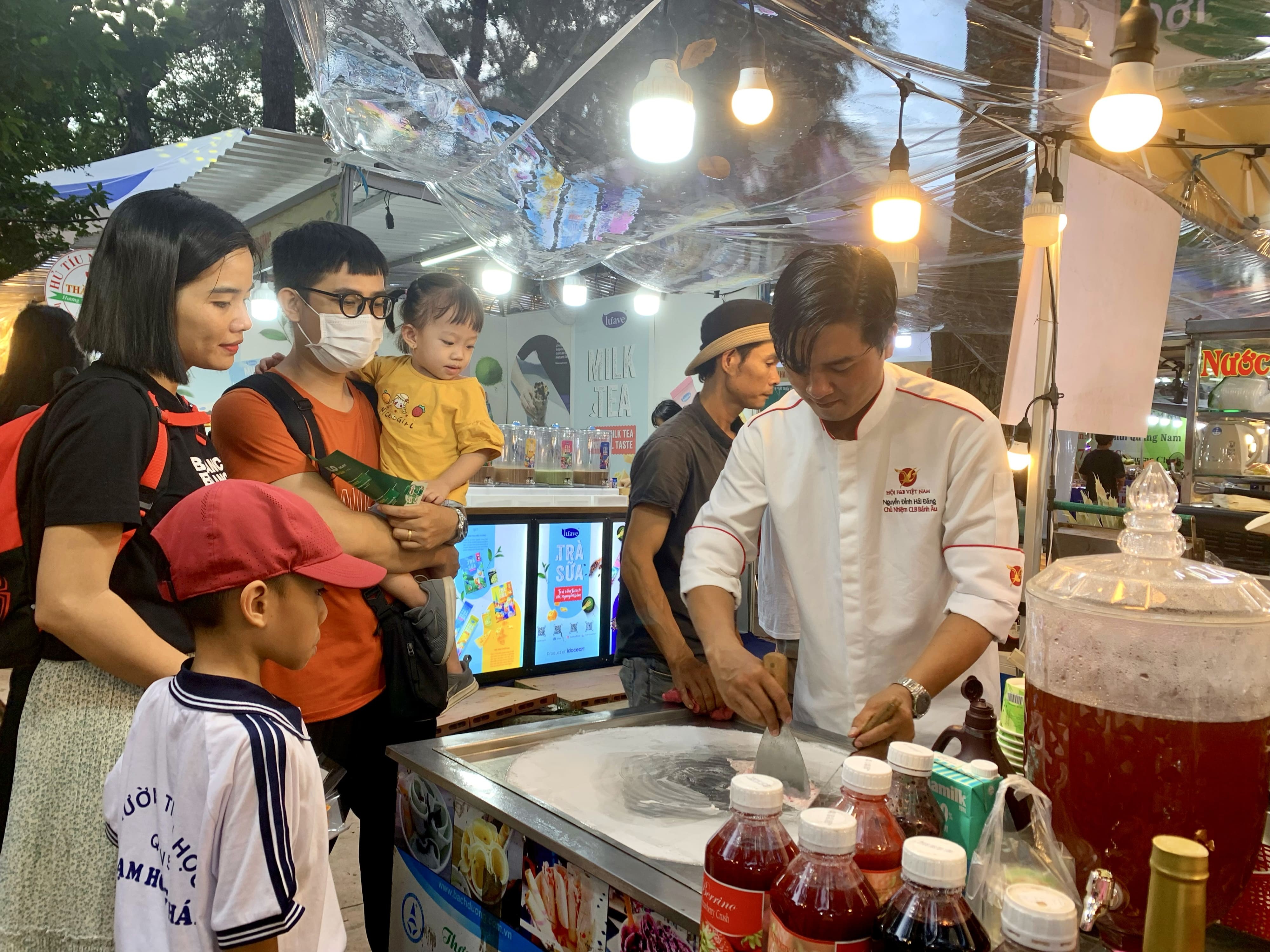 Khám phá thiên đường món ngon tại Lễ hội "Rạng danh văn hóa ẩm thực Việt"