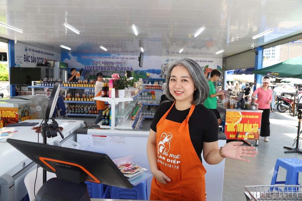 Từ chợ truyền thống đến không gian mua sắm số: Mô hình mới cho du lịch hiện đại