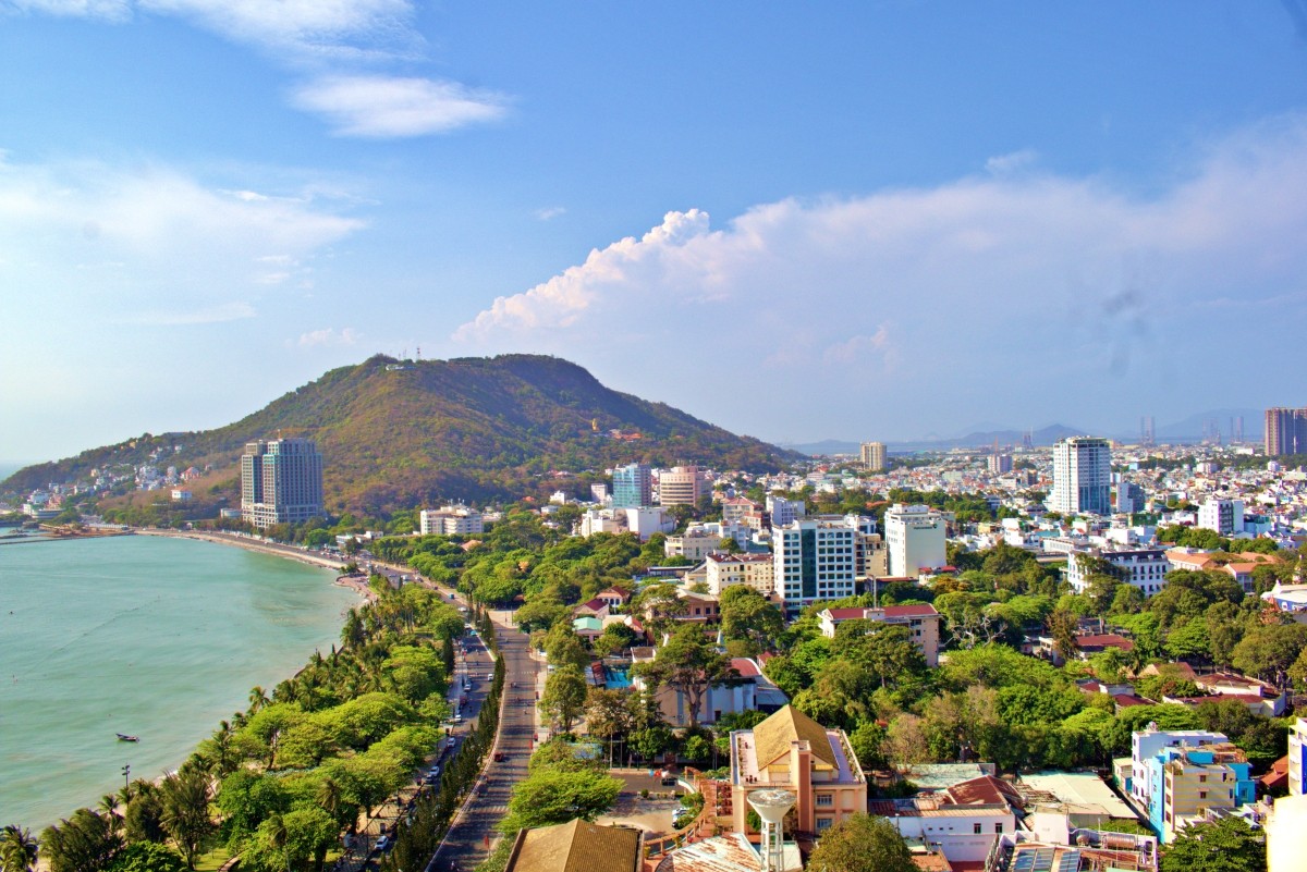 Road Trip Việt Nam 2026: Vì sao mùa xuân là thời điểm lý tưởng nhất?