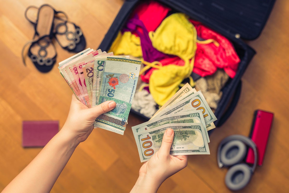 6 mẹo cực hay giúp bạn bảo vệ tiền bạc khi đi du lịch