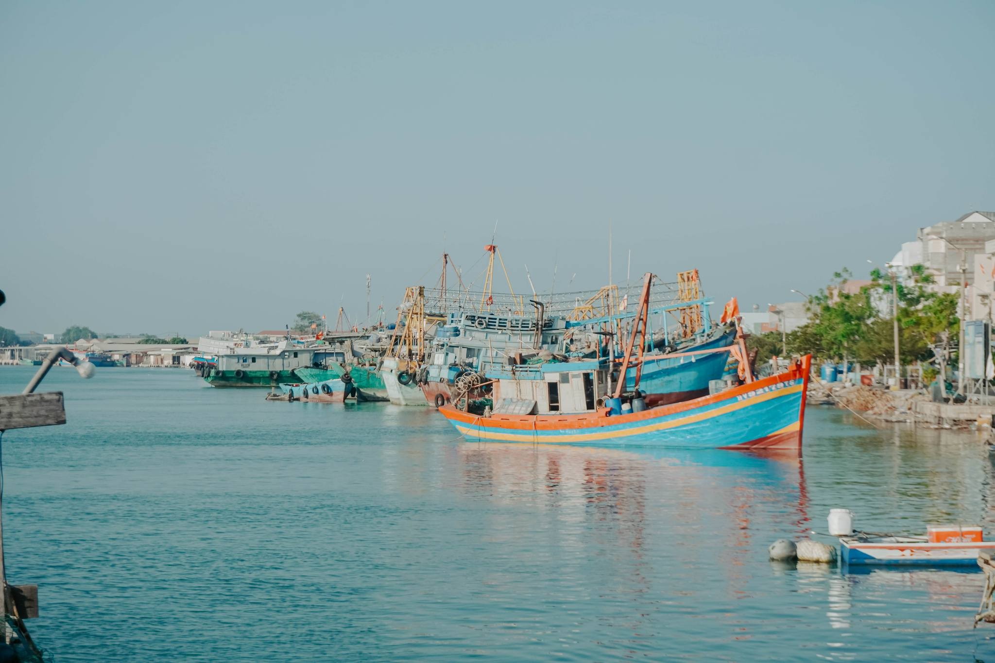 Khám phá làng chài “tỷ phú” bình yên và thơ mộng bên bờ biển Vũng Tàu