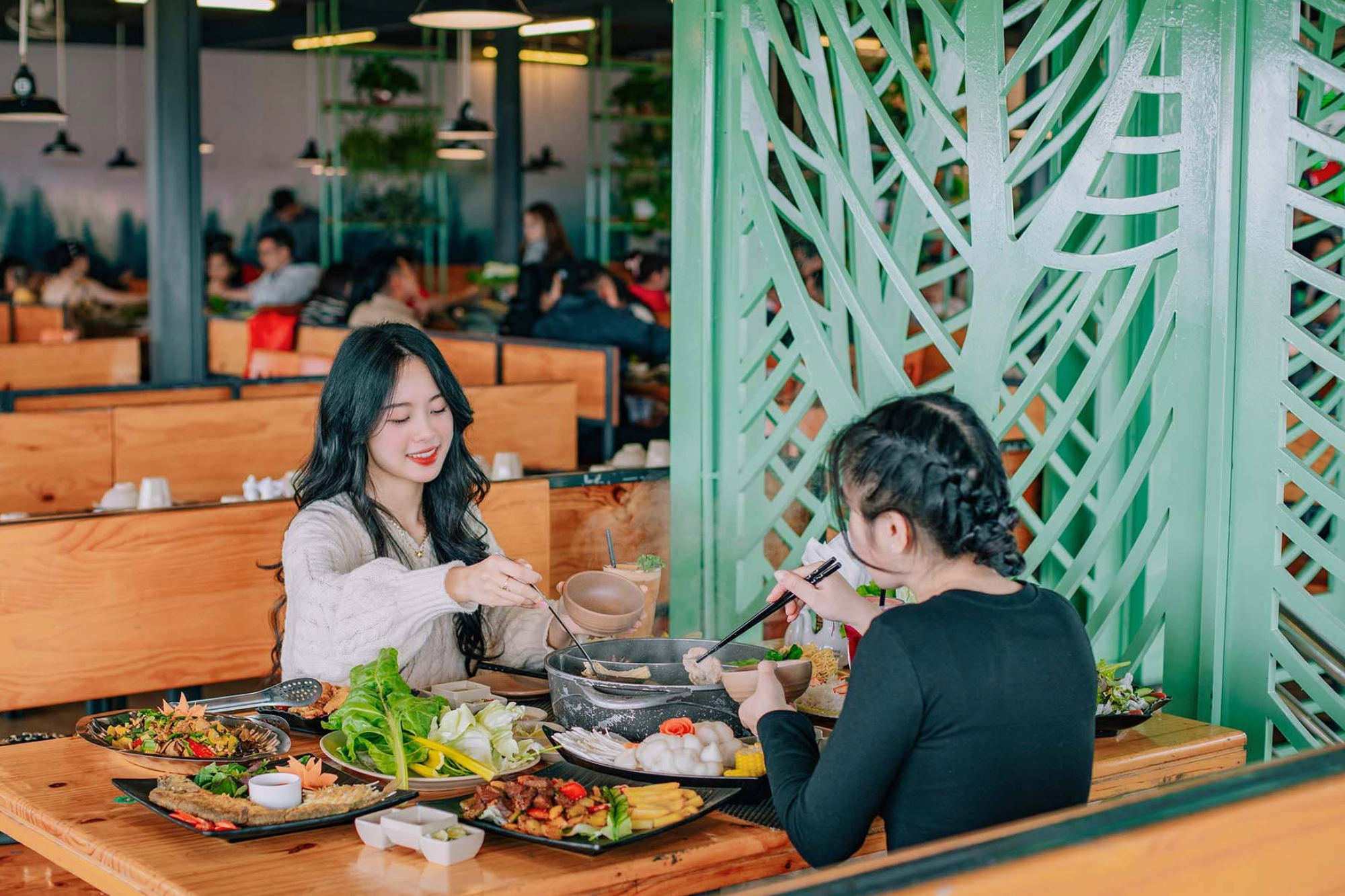anh-6-nha-hang-leguda-buffet-rau-da-lat-1786203247.png