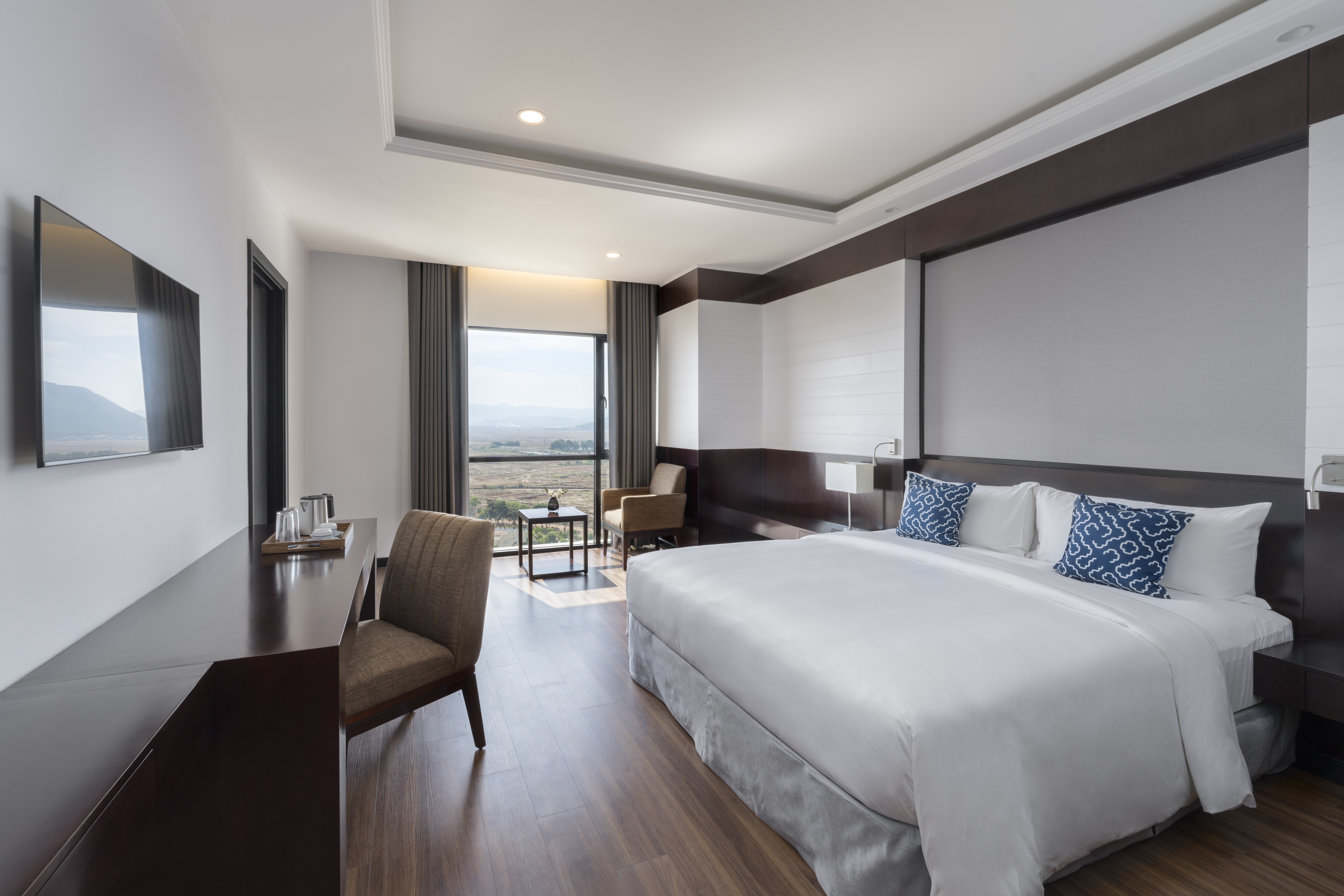 acc-ac109079149-tb-tuyhoa-presidential-suite-1509-1422-1787375229.jpg