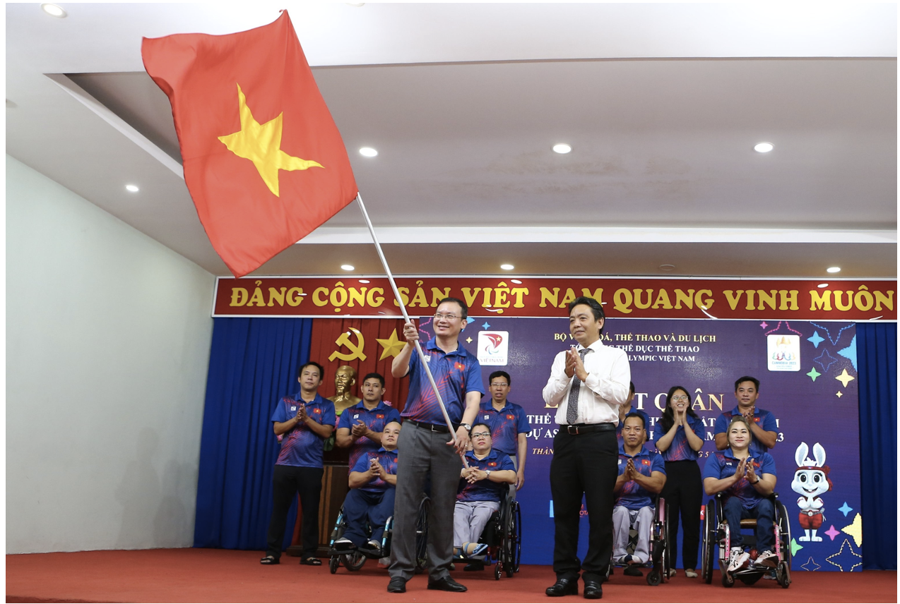 Trang trọng Lễ xuất quân Đoàn thể thao người khuyết tật Việt Nam tham dự ASEAN PARAGAMES 12