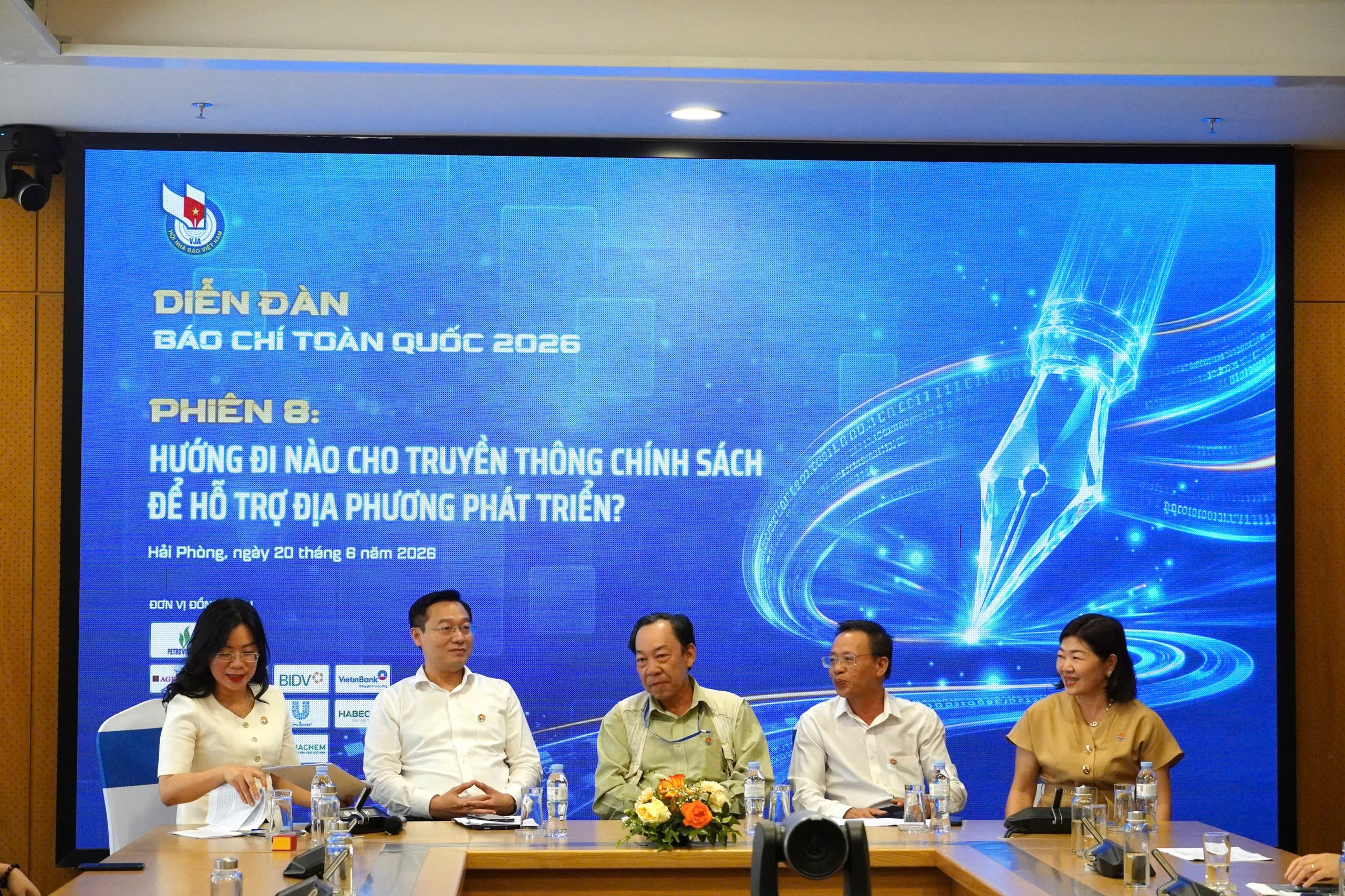 Hướng đi nào cho truyền thông chính sách để hỗ trợ địa phương phát triển trong bối cảnh mới?