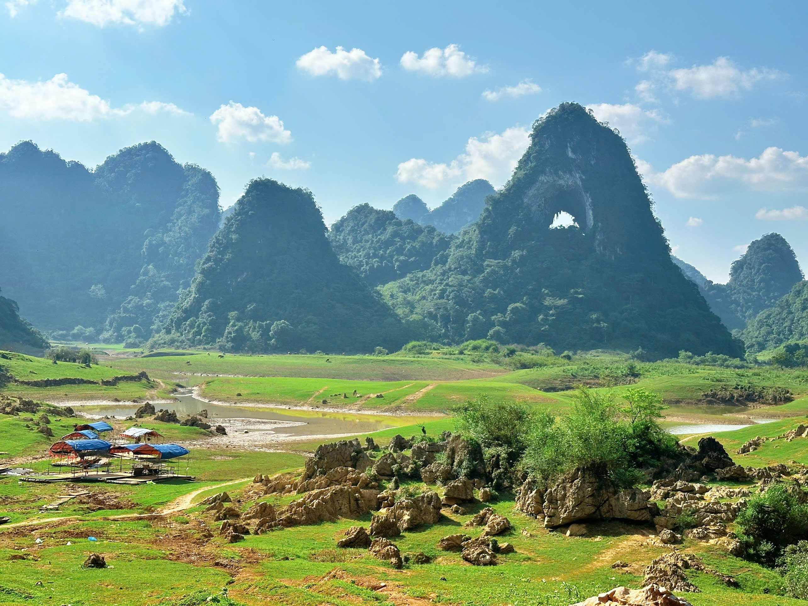 Việt Nam ghi dấu trong Top 10 quốc gia được yêu thích nhất thế giới