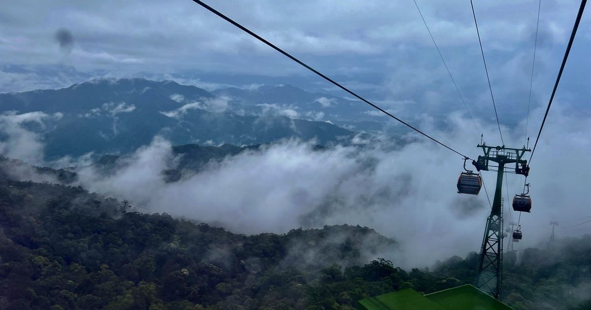 Lạc bước trong làng Pháp cao 1.500m giữa ngày mây mù giăng lối