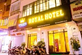 Vụ hủy phòng Royal Hotel – Bài học về tính minh bạch hợp đồng và nghiệp vụ du lịch