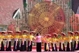 Vạn Show và hành trình đưa văn hóa Việt lên sân khấu đương đại