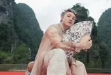 Sơn Tùng M-TP mang cả Việt Nam “xuất ngoại” trong MV Come My Way nhưng vẫn gây tranh cãi