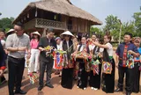 Phó Chủ tịch UBND TP Hà Nội yêu cầu làm mới sản phẩm tại Làng Văn hóa - Du lịch các dân tộc Việt Nam