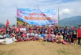 Váy xòe rực rỡ giữa sóng lúa Lao Chải