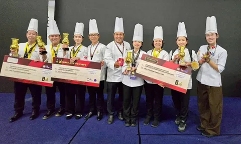 TEAM 2 CATERING VÀ HÀNH TRÌNH PHÍA SAU CHIẾC CÚP TẠI MALAYSIA