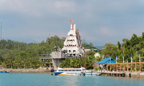 Hành Trình Khám Phá Soi Beach – Thủy Cung Trí Nguyên