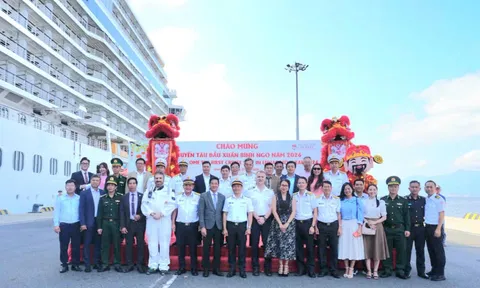Khánh Hòa đón tàu du lịch quốc tế Seven Seas Explorer đầu xuân