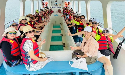 Khánh Hòa đón hơn 1,5 triệu lượt khách dịp lễ 30/4 – 1/5, nhiều khách sạn kín phòng
