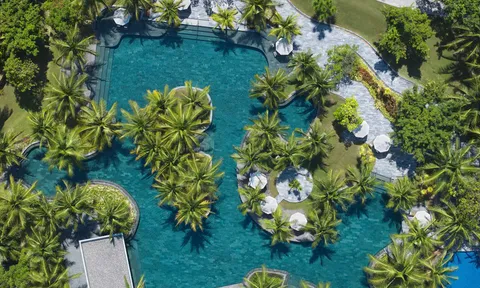 W Marriott Cam Ranh Bay Resort & Spa vào Top 3 khu nghỉ dưỡng biển và đảo hàng đầu Việt Nam
