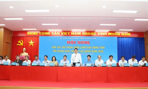 Lãnh đạo UBND tỉnh Khánh Hòa đối thoại với đoàn viên, người lao động: Lắng nghe để tháo gỡ, đồng hành vì an sinh