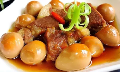 Cách nấu món thịt kho trứng ngon như ‘cơm mẹ nấu”