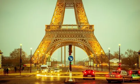Bỏ túi những từ vựng hữu ích khi đến du lịch tại "Kinh đô ánh sáng" Paris