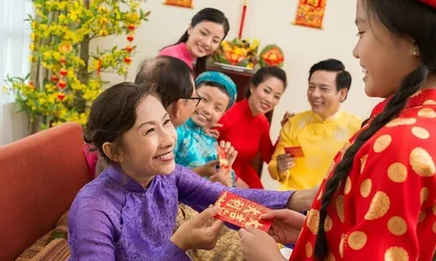 Nguồn gốc của phong tục lì xì ngày Tết