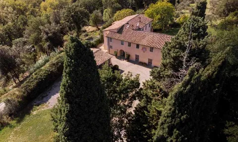 Review nơi ở: 3 biệt thự của Villa Saletta Estate, Tuscany, Ý