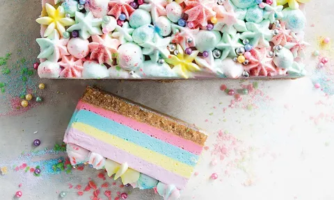 Cheesecake kỳ lân cầu vồng