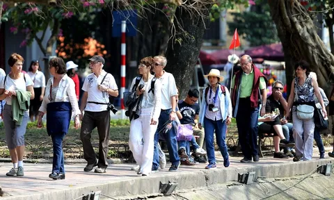 Ngành du lịch khởi sắc, Hà Nội đón gần 1 triệu lượt khách quốc tế
