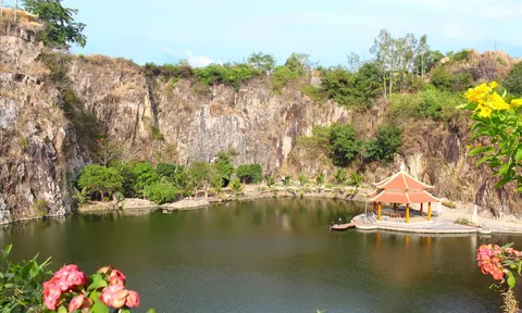 Vãn cảnh Thiền Viện Trúc Lâm An Giang