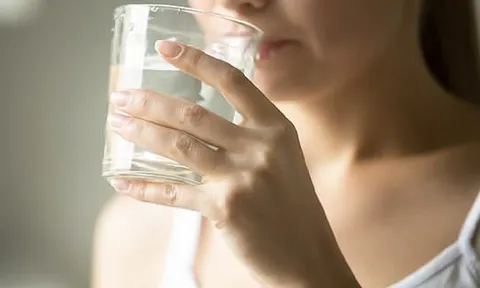 Bổ sung nước đúng cách trong mùa nắng nóng