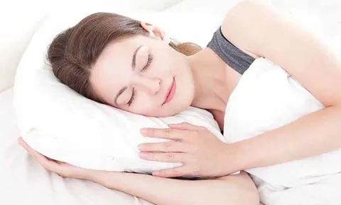 Làm những điều này để có giấc ngủ ngon và làn da đẹp