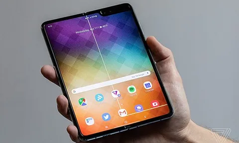 Nhiều chủ sở hữu Samsung Galaxy Z Fold 3 gặp lỗi hỏng màn hình