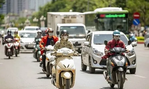 Nắng nóng gay gắt: Hà Nội kích hoạt các điểm tránh, trú nóng tại 8 quận