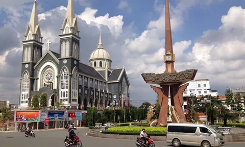 Bàn về chiến lược phát triển du lịch Bình Dương nhìn từ đặc điểm văn hóa Việt Nam và kinh nghiệm thế giới