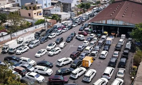 Quá tải trong ngày đầu tự động gia hạn đăng kiểm