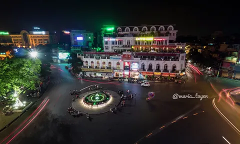 Khách Tây du lịch Việt Nam 14 lần không chán, khen giá rẻ, đồ ăn tuyệt ngon