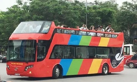 Đến Hà Nội dịp lễ 2/9, du khách được đi xe buýt 2 tầng miễn phí