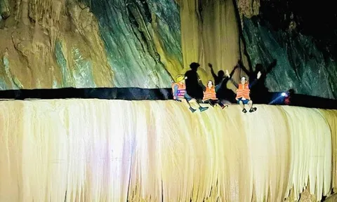 Quảng Bình: Phát hiện hang Sơn Nữ tuyệt đẹp giữa rừng Trường Sơn