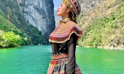 Hà Giang cấm mặc bikini trên tàu, thuyền du lịch sông Nho Quế